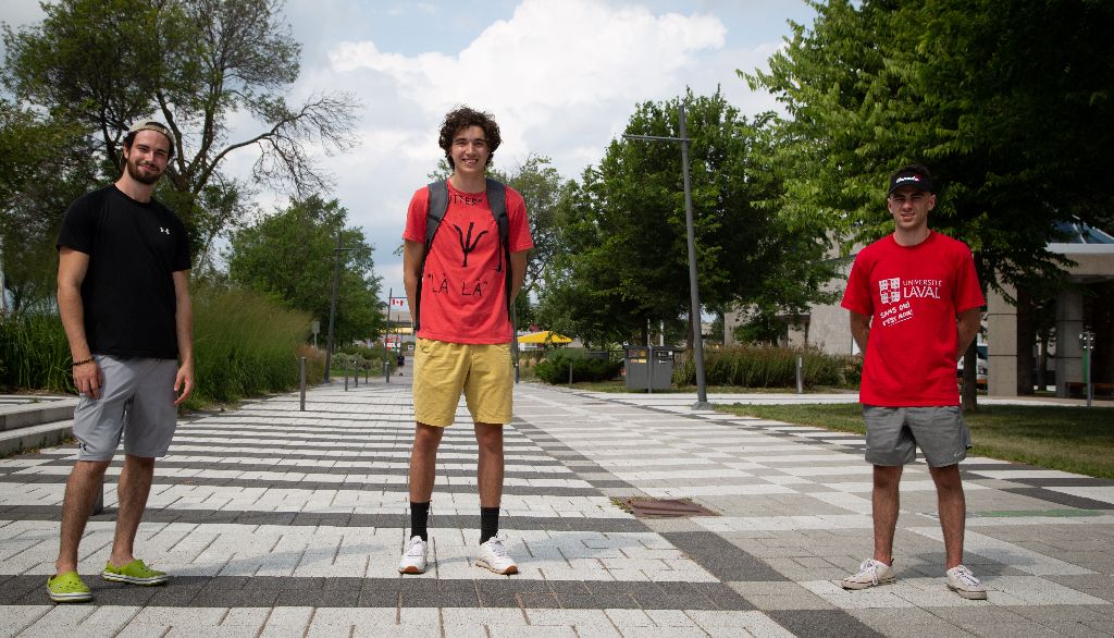 <p>Grégoire Garneau, Émile Legault et Jean-David Labrecque participaient aux activités d'intégration des nouveaux étudiants du baccalauréat en psychologie.</p>