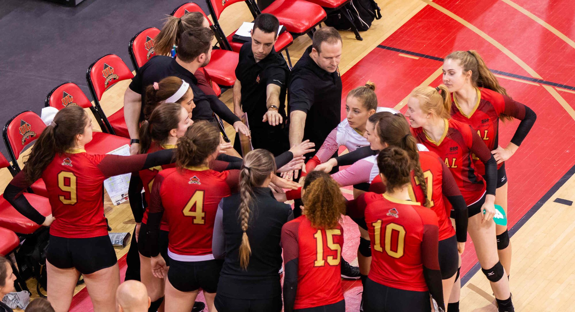 Le club de volleyball féminin Rouge et Or.