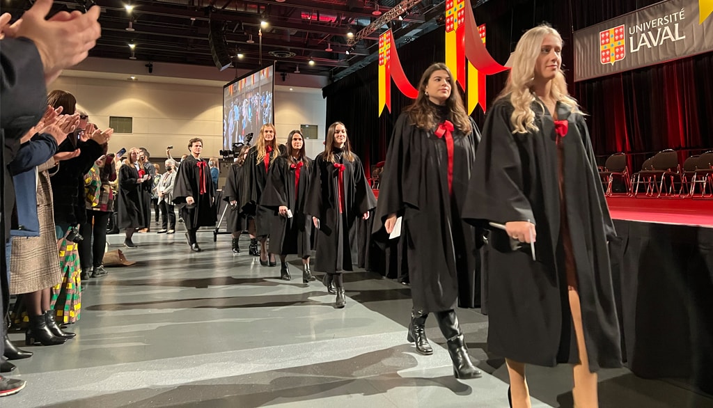 Cérémonie de collation des grades de l'Université Laval au Centre des congrès de Québec, 25 novembre 2021.