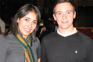 <p>Le parrain Michael Doyon et Beatriz Monroy Gracia ont participé au Programme de jumelage des étudiants étrangers à l'automne 2009.</p>