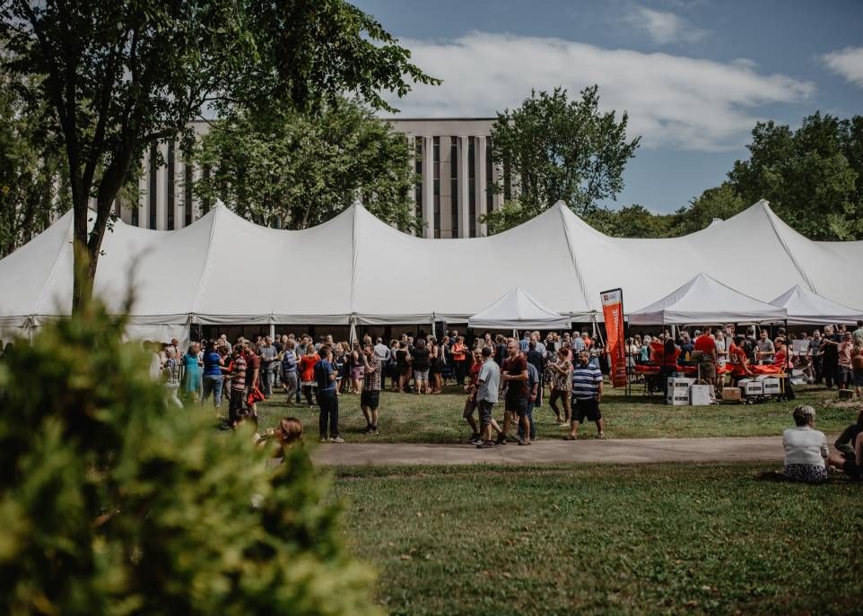 Issus de différentes facultés et unités, les employés de l'Université ont répondu en grand nombre cette année encore.
