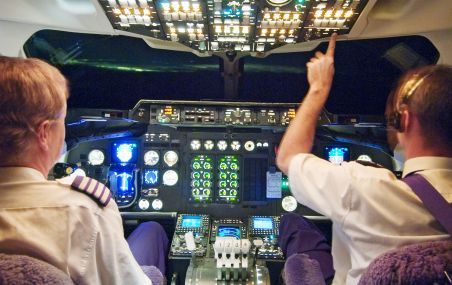 Les alarmes sonores préviennent le pilote qu'il y a un problème sans solliciter davantage son attention visuelle. Malheureusement, en situation d'urgence, elles sont parfois ignorées.