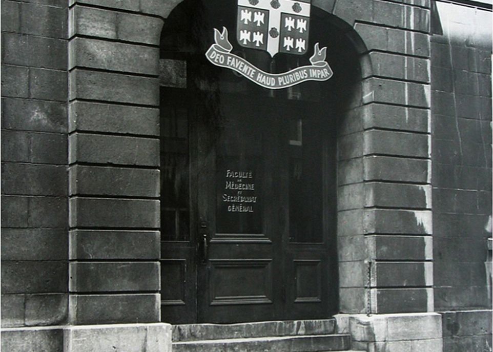 fmed-entree-faculte-medecine-1952-credit-cf-article