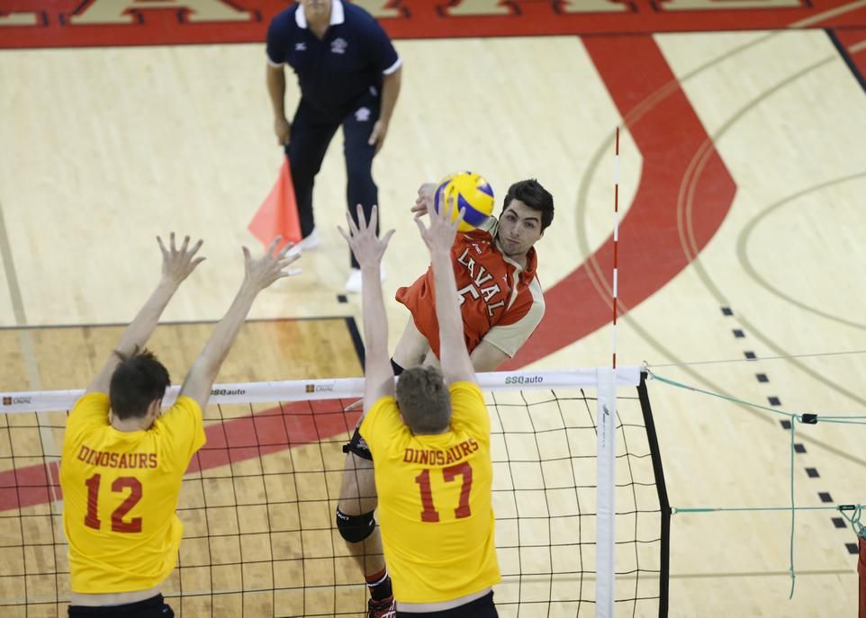 Un défi de taille attend Vicente Parraguirre et le club de volleyball Rouge et Or lors du prochain Challenge SSQ au PEPS.