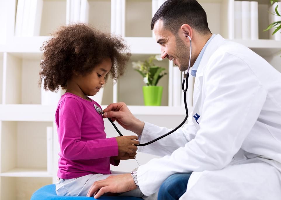 À travers ses multiples projets, l'Alliance santé Québec veut maximiser les retombées positives sur la santé des gens, sur l'écosystème des soins de santé et des services sociaux et sur l'économie de la région.