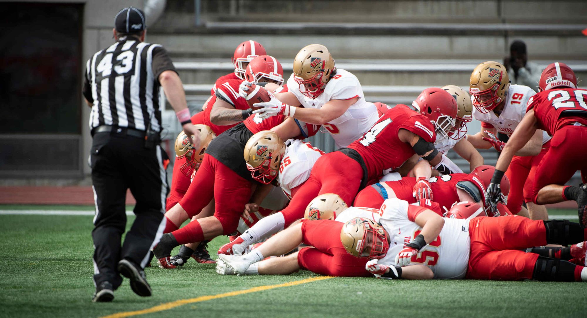 Félix Garand-Gauthier du Rouge et Or, lors du match face à l'Université McGill, à Montréal, le 12 octobre 2019.