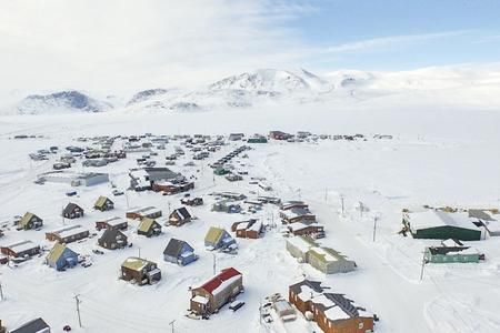 Sentinelle Nord vise à générer le savoir nécessaire pour suivre et se préparer à la transformation des milieux nordiques à diverses échelles, du microbiote aux écosystèmes.