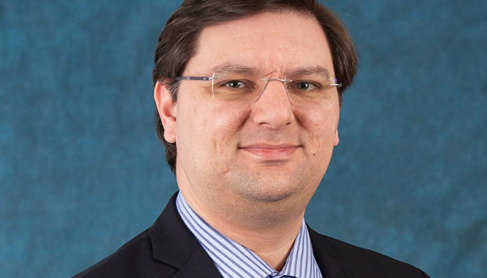 <p>Leandro Callegari Coelho, professeur au Département d’opérations et systèmes de décision de la Faculté des sciences de l'administration</p>