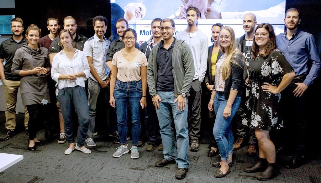 <p>Voici les étudiants de la première cohorte de cette maîtrise intensive d'un an. Ils seront diplômés en août.</p>