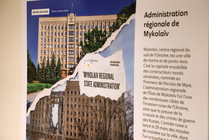 Les «cartes postales» montrent les lieux avant et après l'invasion russe.