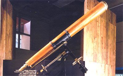 Le public pourra utiliser une lunette astronomique fabriquée en 1864 pour observer le ciel le samedi 26 septembre, de 14 h à 22 h.