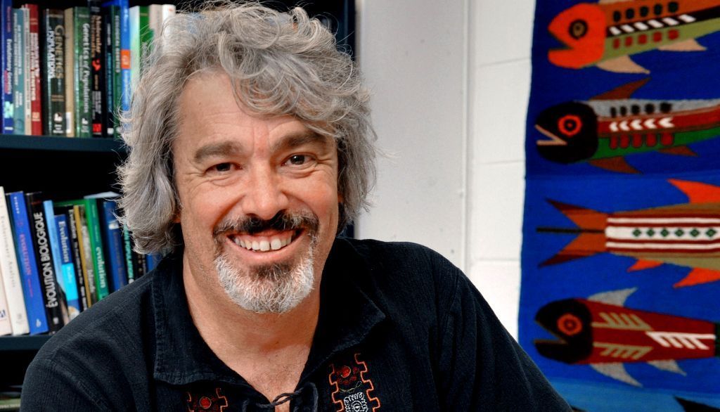 <p>Louis Bernatchez, professeur au Département de biologie et chercheur à l'Institut de biologie intégrative et des systèmes de l'Université Laval</p>