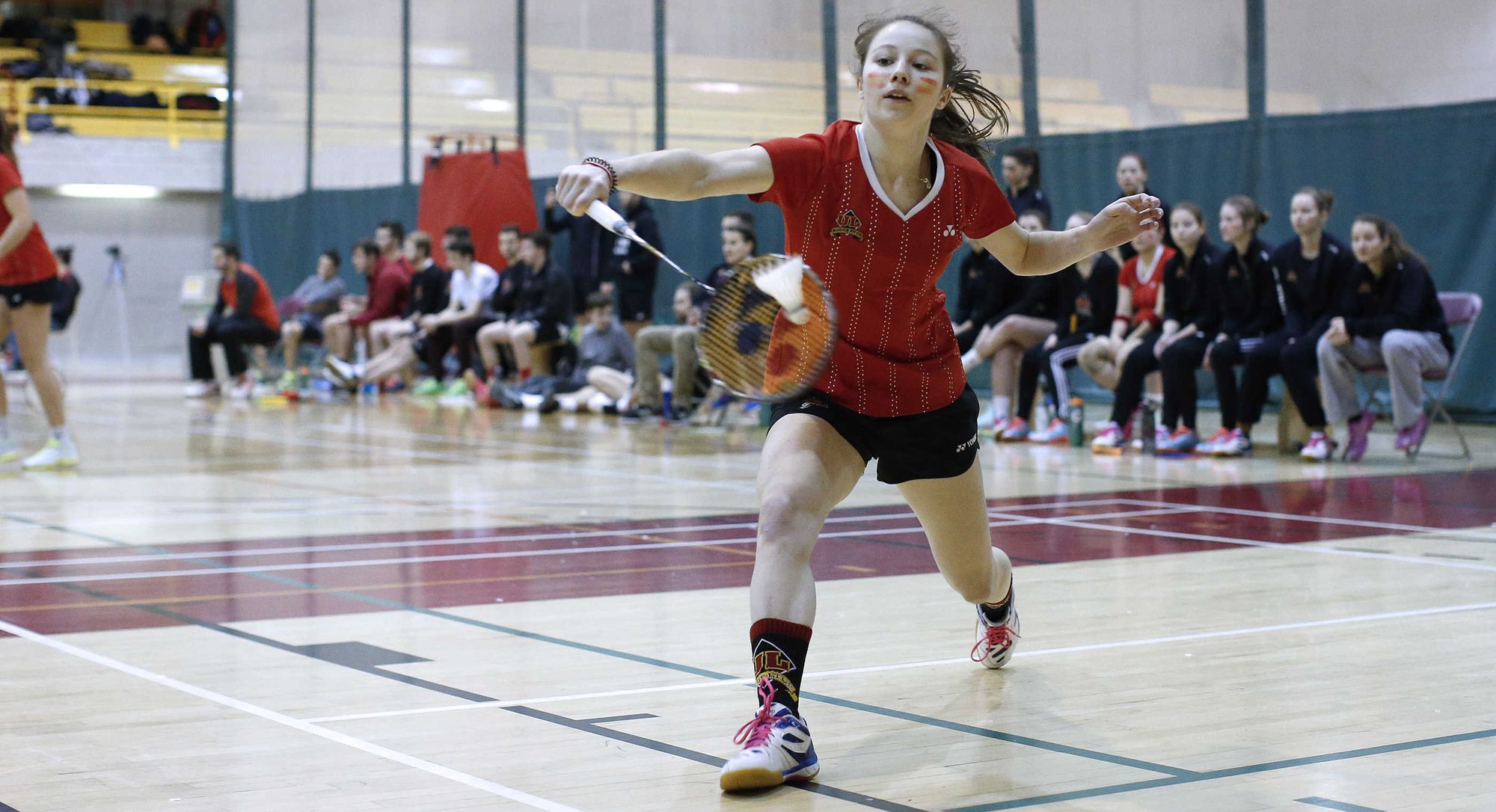 Match de la finale de badminton féminin au Championnat du RSEQ