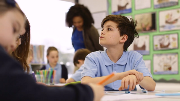 <p>Le MOOC sur le TDAH propose deux cheminements de formation, l’un pour les parents dont l’enfant, âgé entre 5 et 17 ans, présente un TDAH, l’autre pour le personnel d’écoles primaires et secondaires travaillant auprès de ces élèves.</p>
