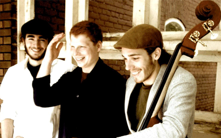 Le groupe Des Sourcils: Alexis Taillon-Pellerin, Antoine Angers-Moreau et Mathias Tousignant-Berry