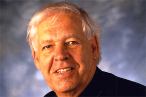 <p>Denis Vaugeois, un historien et éditeur qui a profondément contribué au développement de la société québécoise au cours des 50 dernières années, recevra un doctorat honorifique lors de la collation des grades des Facultés de Musique, des Lettres et d'Aménagement, d'architecture et des arts visuels.</p>