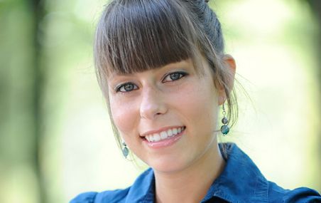 <p>Alexandra Champagne, lauréate du prix Hommage Bénévolat-Québec 2013 et du prix Personnalité 1er cycle au concours Forces AVENIR.</p>