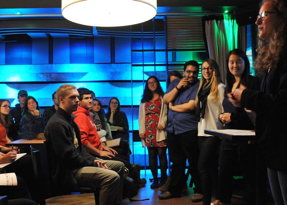C'est mardi, au Pub universitaire, que s'est déroulée la première assemblée d'Enactus Université Laval. L'événement a permis aux organisateurs de présenter l'association et de former des équipes d'étudiants entrepreneurs désireux de faire une différence dans leur milieu.
