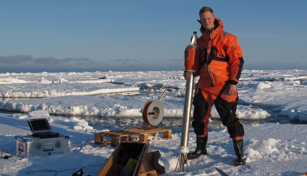 Le stagiaire postdoctoral au Département de biologie et premier auteur de l'étude parue dans Science Advances, Achim Randelhoff, sur son terrain de prédilection, l'océan Arctique.