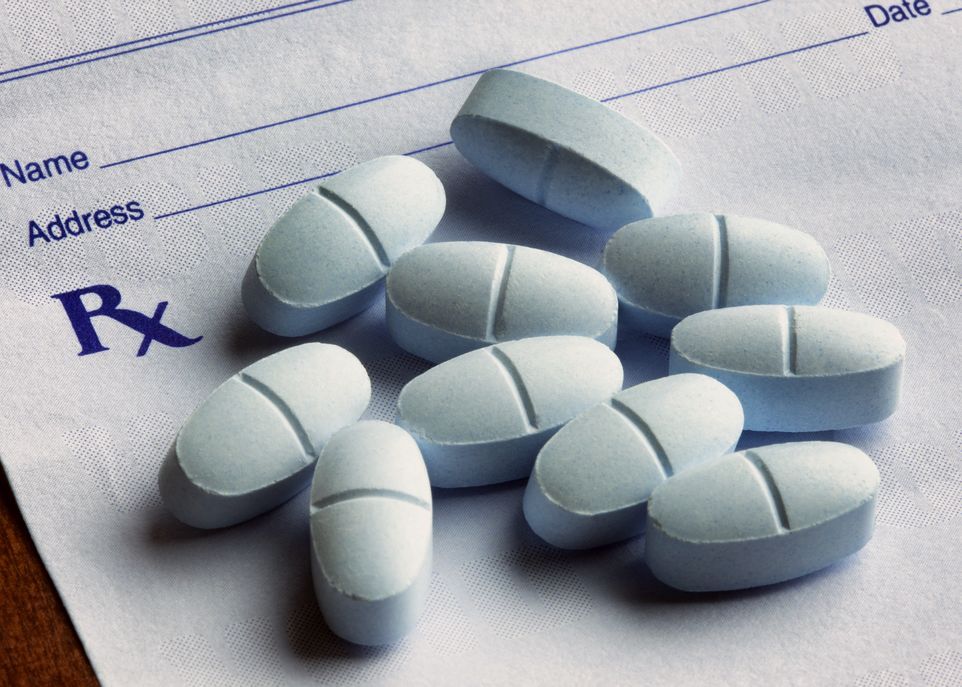 L'étude relève de nombreux problèmes associés à la prescription d'opioïdes, notamment une posologie inadéquate, des erreurs d'application des normes de prescription des opioïdes par les médecins et des difficultés de communication entre les pharmaciens et les médecins qui prescrivent ces médicaments.