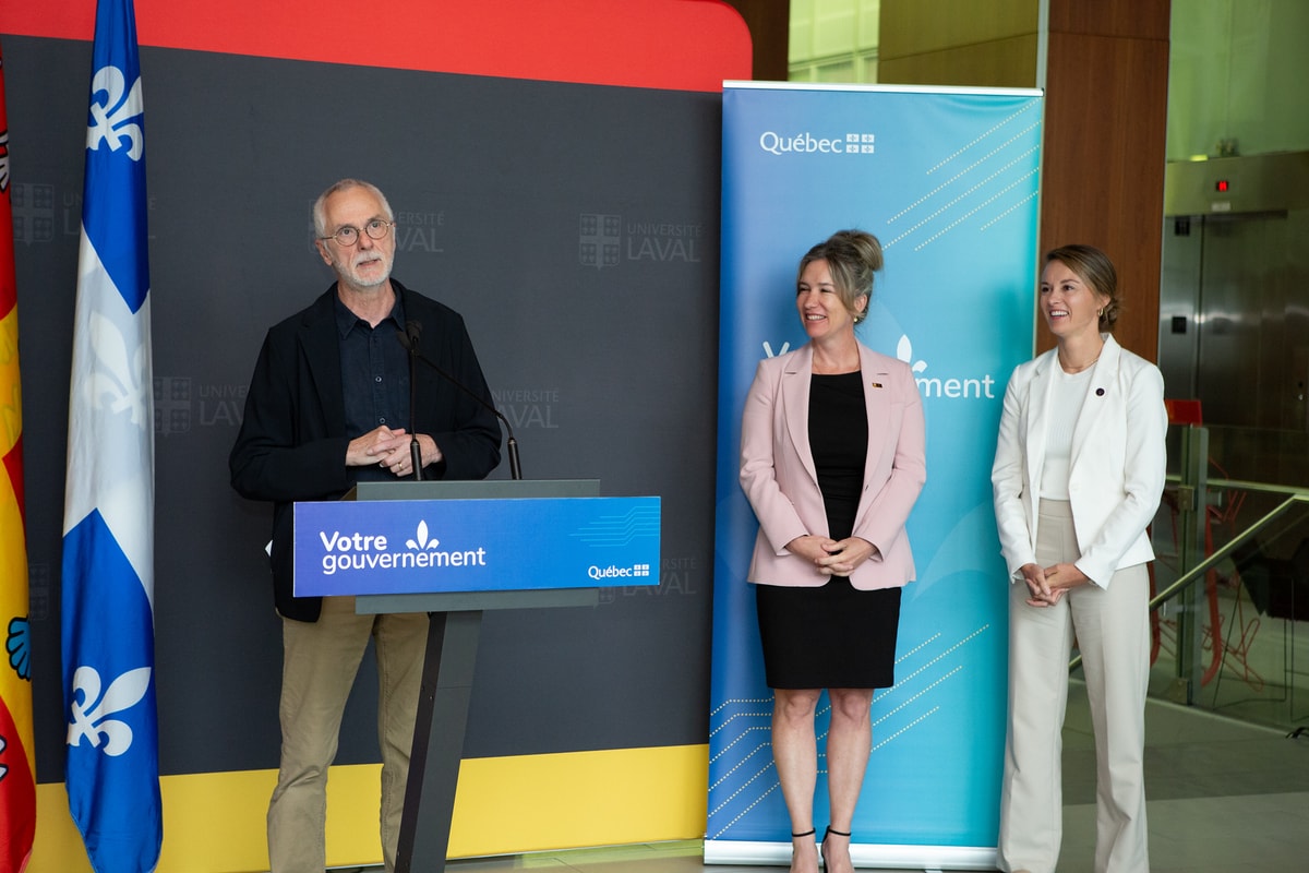 Le directeur par intérim de l’Institut intelligence (IID) et données et professeur au Département de génie électrique et de génie informatique de la Faculté des sciences et de génie (FSG) de l’Université Laval, Denis Laurendeau, a présenté comment l'IID fédère l’expertise et l’innovation en intelligence artificielle et en science des données à l’Université Laval.