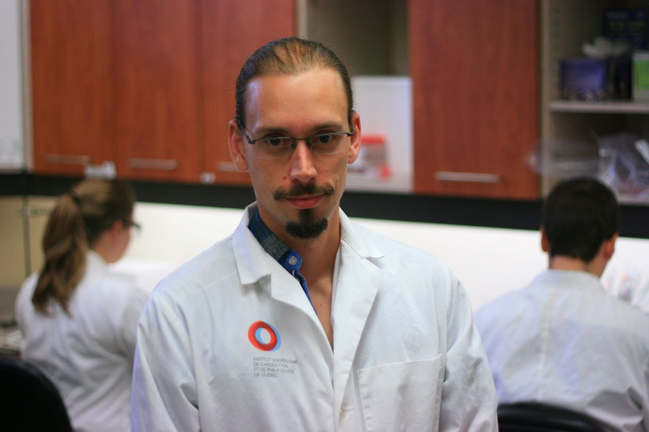 <p>Mathieu Morissette est professeur au Département de médecine et spécialiste de la santé pulmonaire.</p>