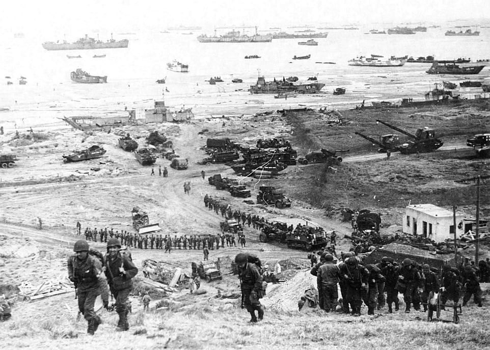 L'ouverture sur le monde engendrée par la Seconde Guerre mondiale a eu un effet considérable chez les Canadiens français. Il en va de même de la littérature qui rend compte des bouleversements que le conflit a entraîné dans la conscience populaire, explique Émilie Garneau dans son mémoire de maîtrise.