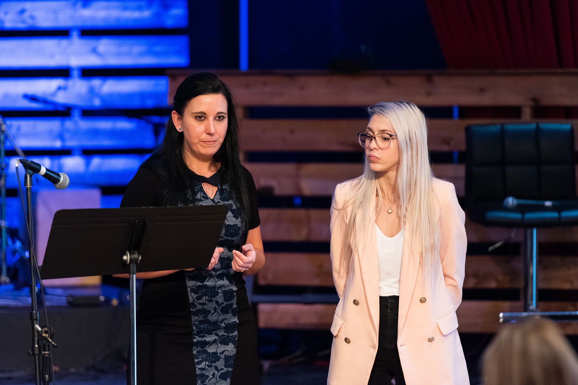 <p>Véronique Savard et Karine Maltais, infirmières et étudiantes à la maîtrise en sciences infirmières </p>