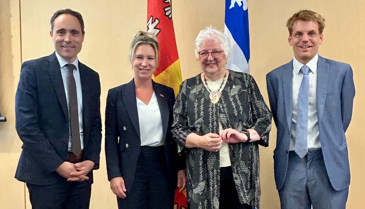Ont participé à l'événement le 16 septembre (de gauche à droite): Jonathan Paquin, professeur au Département de science politique et directeur de l’École supérieure d’études internationales, Eugénie Brouillet, vice-rectrice à la recherche, à la création et à l'innovation, Louise Fréchette, ancienne vice-secrétaire générale des Nations unies, Jean-Frédéric Morin, directeur du Centre interdisciplinaire de recherche sur la gouvernance mondiale et professeur au Département de science politique.