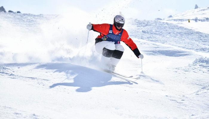 Elliot Vaillancourt, spécialiste des bosses, en compétition