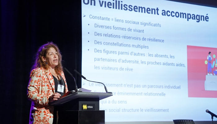 La professeure Émilie Raymond, de l'École de travail social et de criminologie, dirige le groupe de recherche Vieillir en diversité et en équité. Le 11 mai, au Musée de la civilisation, l'équipe a tenu un forum scientifique et communautaire, dans lequel elle a divulgué ses résultats de recherche concernant 4 groupes de personnes aînées, soit les Premières Nations, les personnes immigrantes, les personnes avec des incapacités et la communauté LGBTQ+.