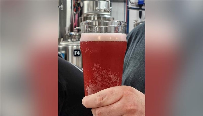 Laval'anche, une bière allemande au cassis, de la microbrasserie universitaire Brassta