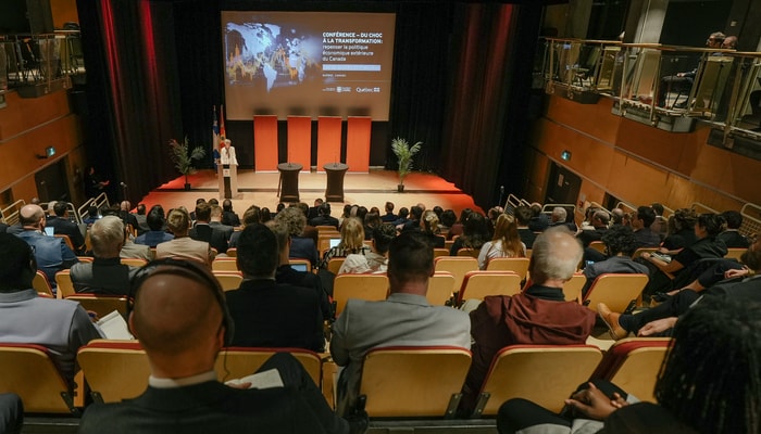 Plus de 200 participants et participantes et une trentaine de conférenciers et conférencières de renom ont assisté à la rencontre sur 3 jours.