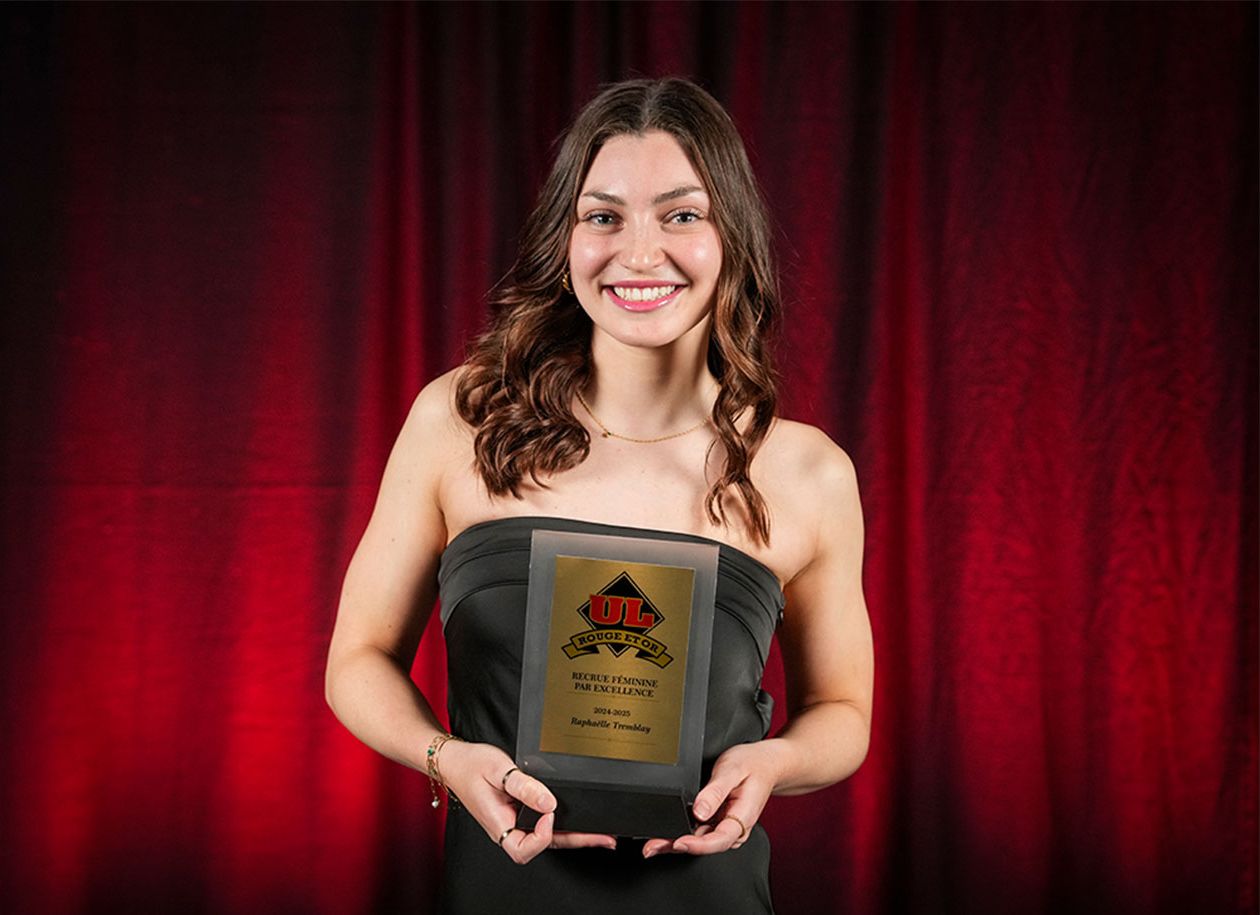 Raphaëlle Tremblay a marqué l’histoire en devenant la première athlète du Rouge et Or depuis 2012 à être nommée à la fois recrue féminine et athlète féminine de l’année au RSEQ.