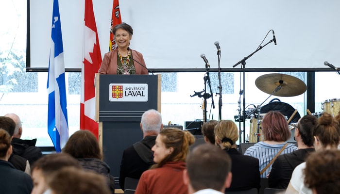 Nadine Rousselot, la directrice du Bureau des Premiers Peuples, membre des Premières Nations des Innus de Pessamit