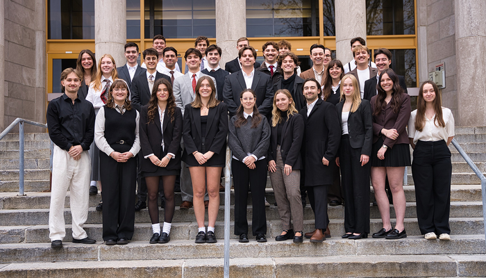 La délégation de l'Université Laval, cet automne, alors qu'elle était en préparation pour les Jeux de la science politique. L'événement a eu lieu sur le campus en début d'année et a réuni des étudiantes et étudiants d'une dizaine d'universités.