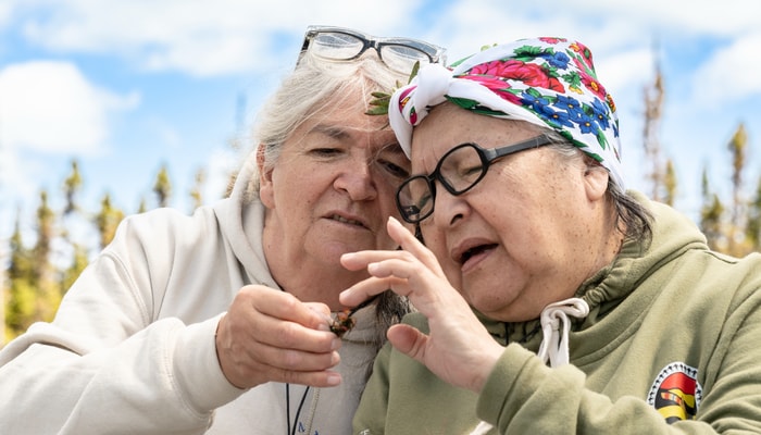Échange entre Marlène Roy et Nicole Kaltush, Innue de la communauté de Nutashkuan