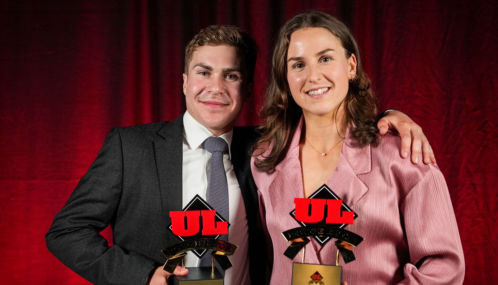 Le coureur Philippe Morneau-Cartier et la sprinteuse Marie-Frédérique Poulin ont été nommés athlètes de l’année lors du Gala Rouge et Or 2025.