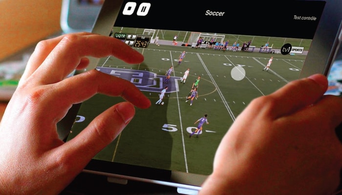 L'application repose sur une banque de séquences vidéo présentant de véritables situations de jeu. La personne testée est invitée à détecter le plus rapidement possible la présence d'un stimulus spécifique à son sport, par exemple, dans le cas du soccer, un changement de possession du ballon d'une équipe à l'autre.