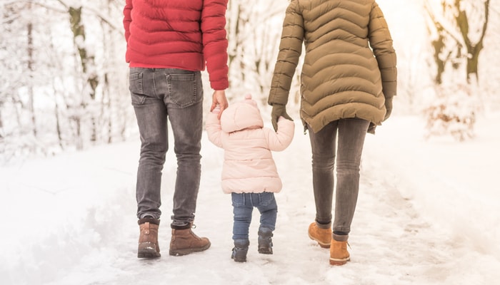 La recherche met en lumière l'importance de la relation unique que l’enfant développe avec chaque parent.