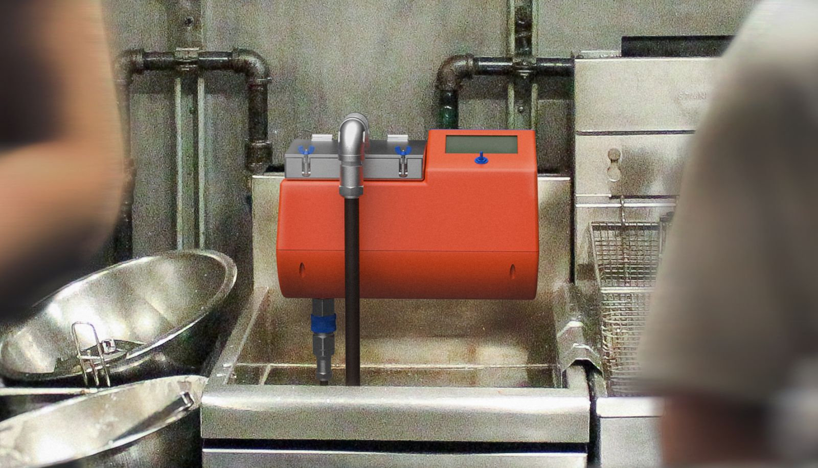 Aryane Dufour a imaginé QuickFilter, un appareil de filtration de l'huile automatisé qui s'installe dans les friteuses commerciales pour extraire les sédiments et prolonger la qualité de l'huile. Ce système est résistant à la chaleur et adaptable à différents modèles. Il simplifie le nettoyage et permet de réutiliser l'huile plus efficacement.