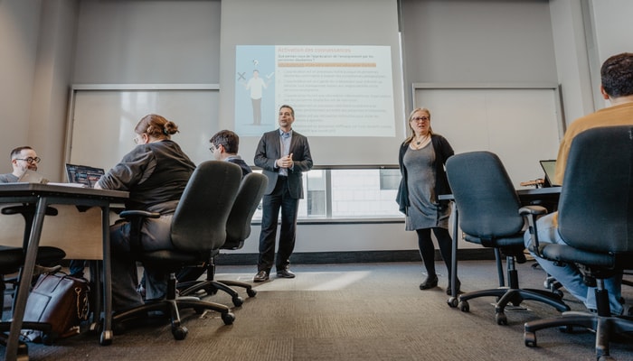 Chaque cohorte de L'Envol réunit une trentaine de personnes qui en sont à leur première expérience en enseignement à l'Université Laval.