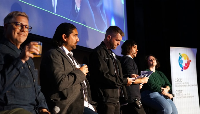Les professeurs Thierry Giasson et Alexandre Gajevic Sayegh, les doctorants en science politique Laurence-Olivier M. Foisy et Adrien Cloutier, ainsi que la doctorante Camille Arteau-Leclerc 