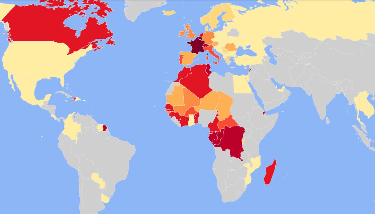La carte mondiale des francophones du Francoscope. Elle montre, du rouge foncé jusqu'au jaune le plus pâle, le poids de l’effectif francophone dans un pays donné.
