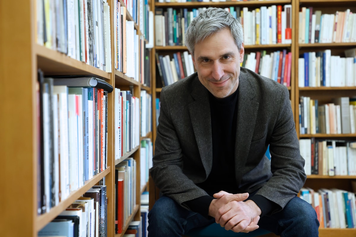 Patrick Turmel, professeur à de la Faculté de philosophie de l'Université Laval et titulaire de la Chaire de recherche Démocratie et éthique publique