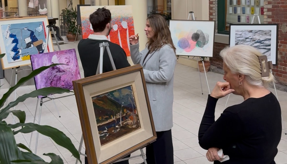 Plusieurs œuvres originales ont été offertes à l'encan, certaines signées par des artistes québécois reconnus.