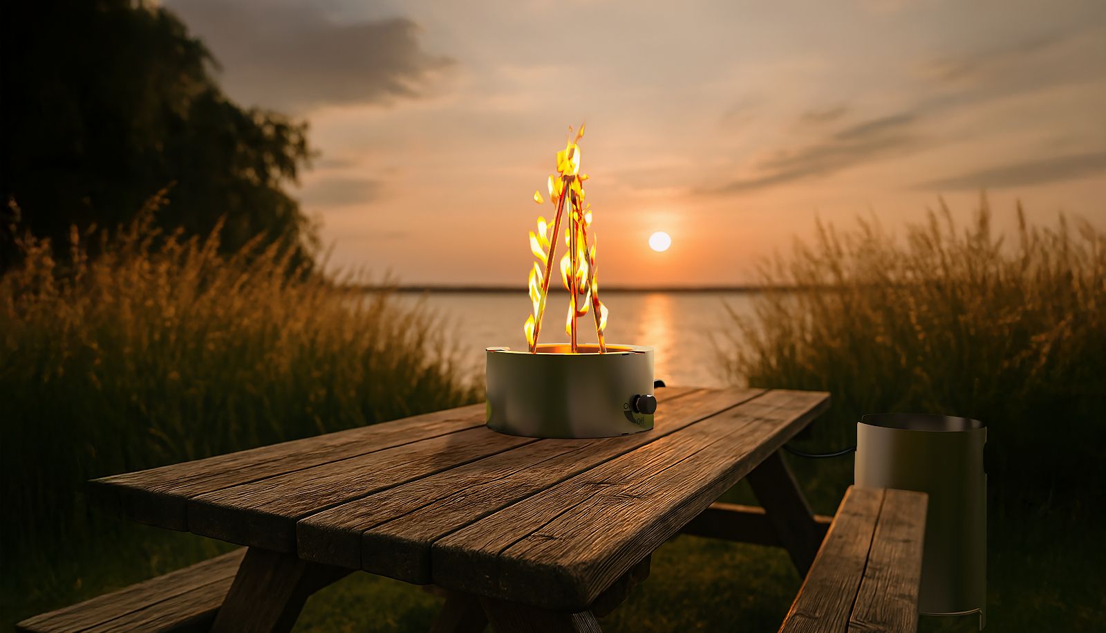 Florane Lampron et Anne-Sophie Fournier ont imaginé Vius, un foyer extérieur au propane, sécuritaire et sans fumée, conçu pour offrir l'expérience du feu de camp même en période d'interdiction. Son design polyvalent s'adapte aussi bien aux milieux urbains qu'aux espaces restreints, tout en étant économique et durable.