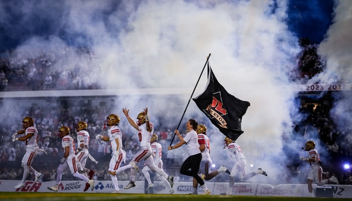 Plus de 16 000 spectateurs et spectatrices ont assisté à la victoire du Rouge et Or au Stade TELUS – Université Laval lors du Match en blanc.
