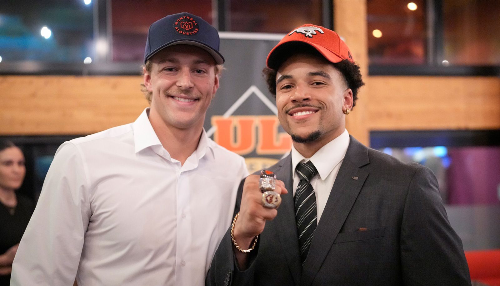 Isaac Gaillardetz et Anton Haie, du club de football Rouge et Or de l'Université Laval