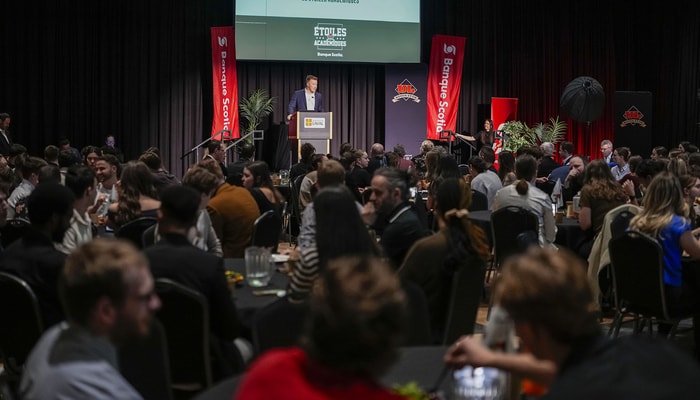 Lors de la 8e édition du Déjeuner des étoiles académiques présenté par Banque Scotia, le Rouge et Or de l’Université Laval a célébré les performances de ses 229 récipiendaires pour l’année scolaire 2024-25.